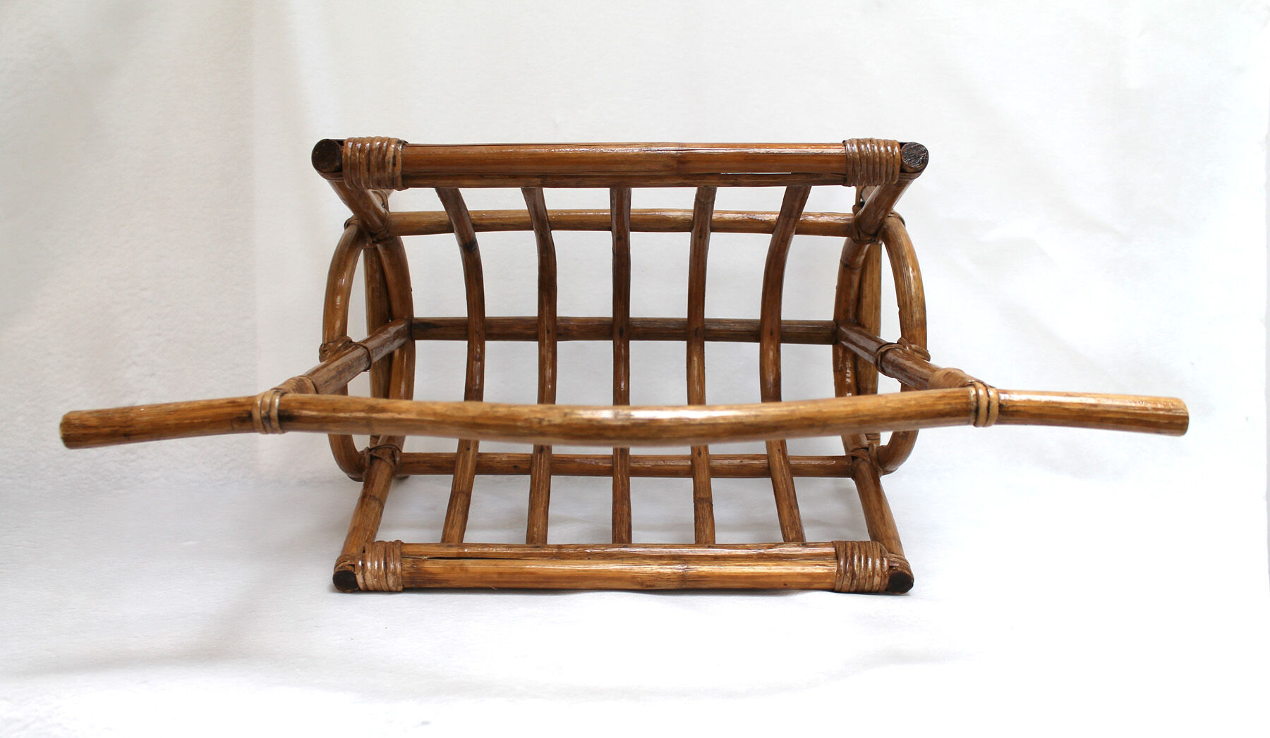 Magazine rack wicker 70