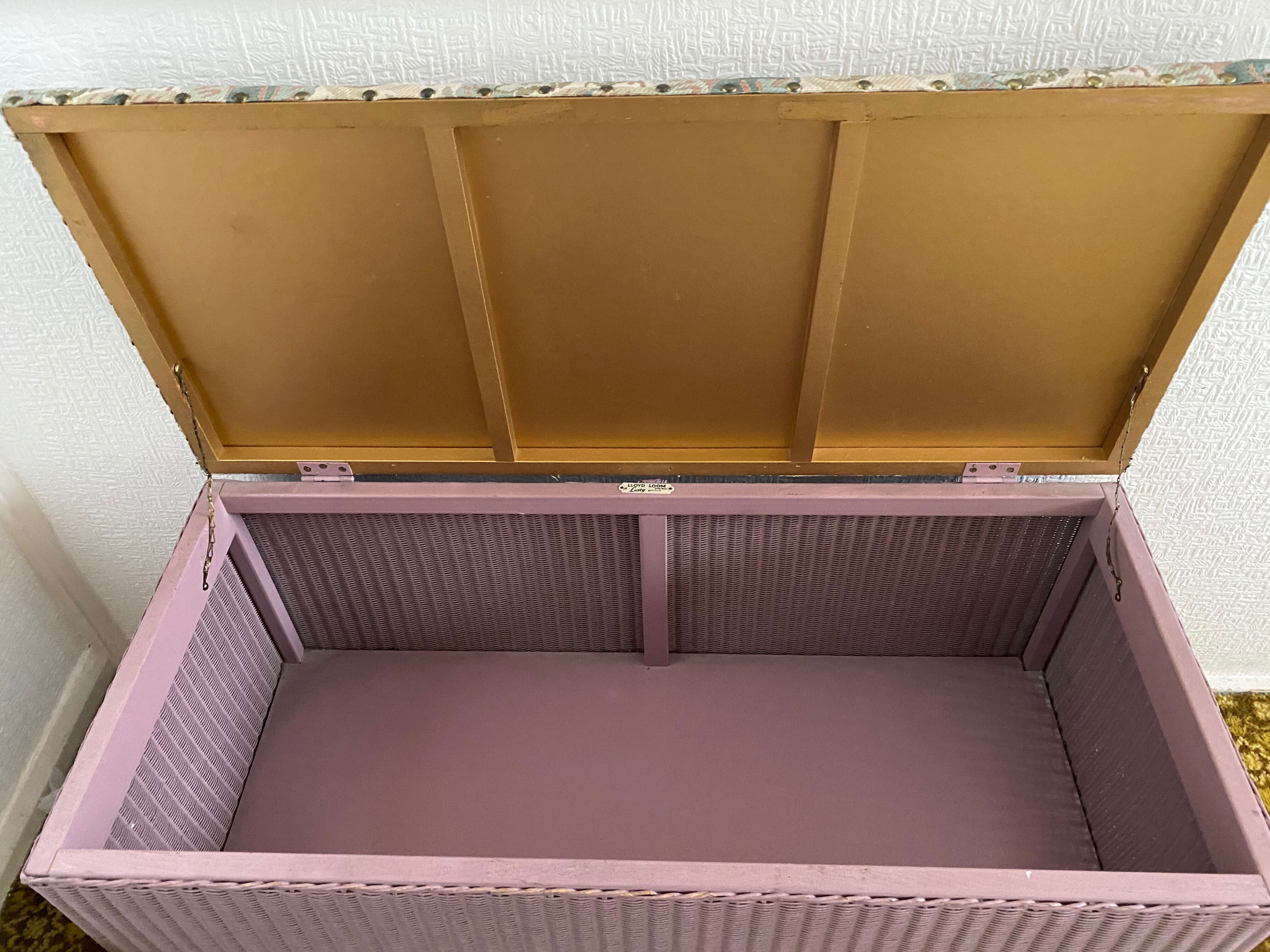 Lloyd loom (lusty) ottoman bedding box