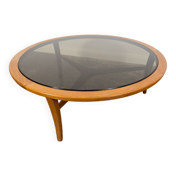 Table basse ronde scandinave en teck avec plateau en verre, années 1960.