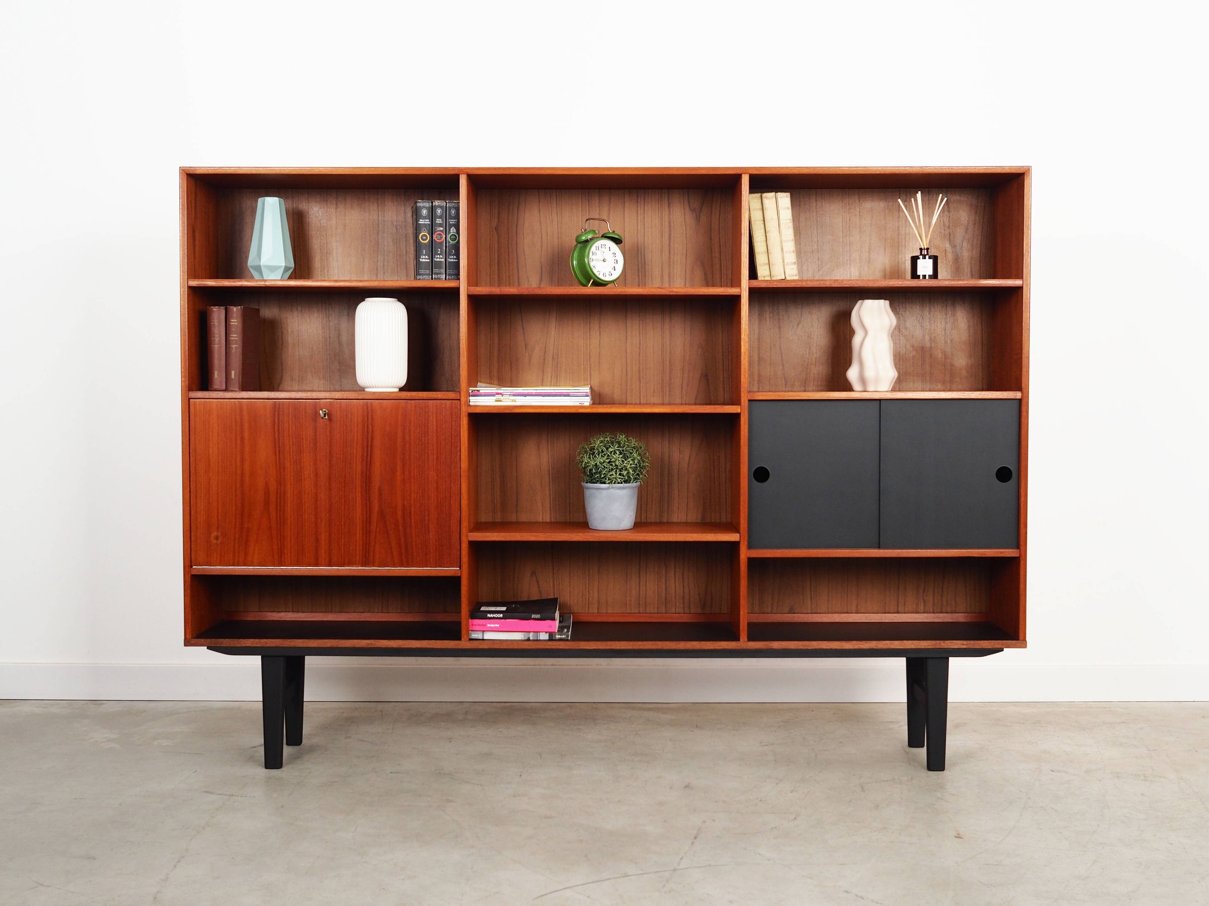 Teak bookcase, Danish design, 1970s, production: Denmark