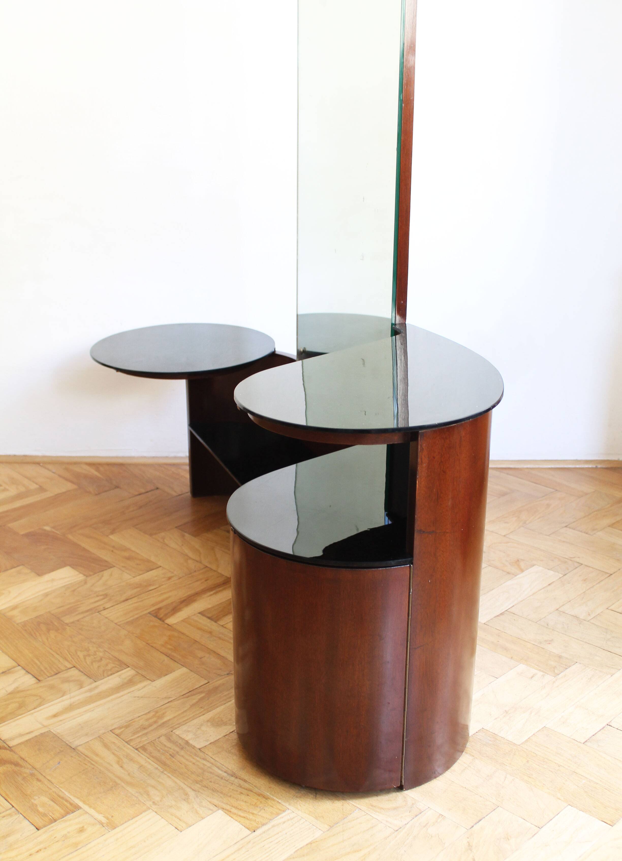 Coiffeuse moderniste des années 1930