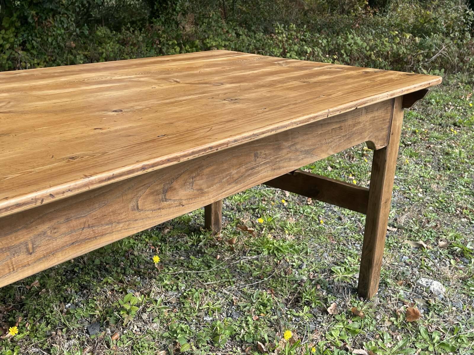 Early 20th century farmhouse table in fir and chestnut