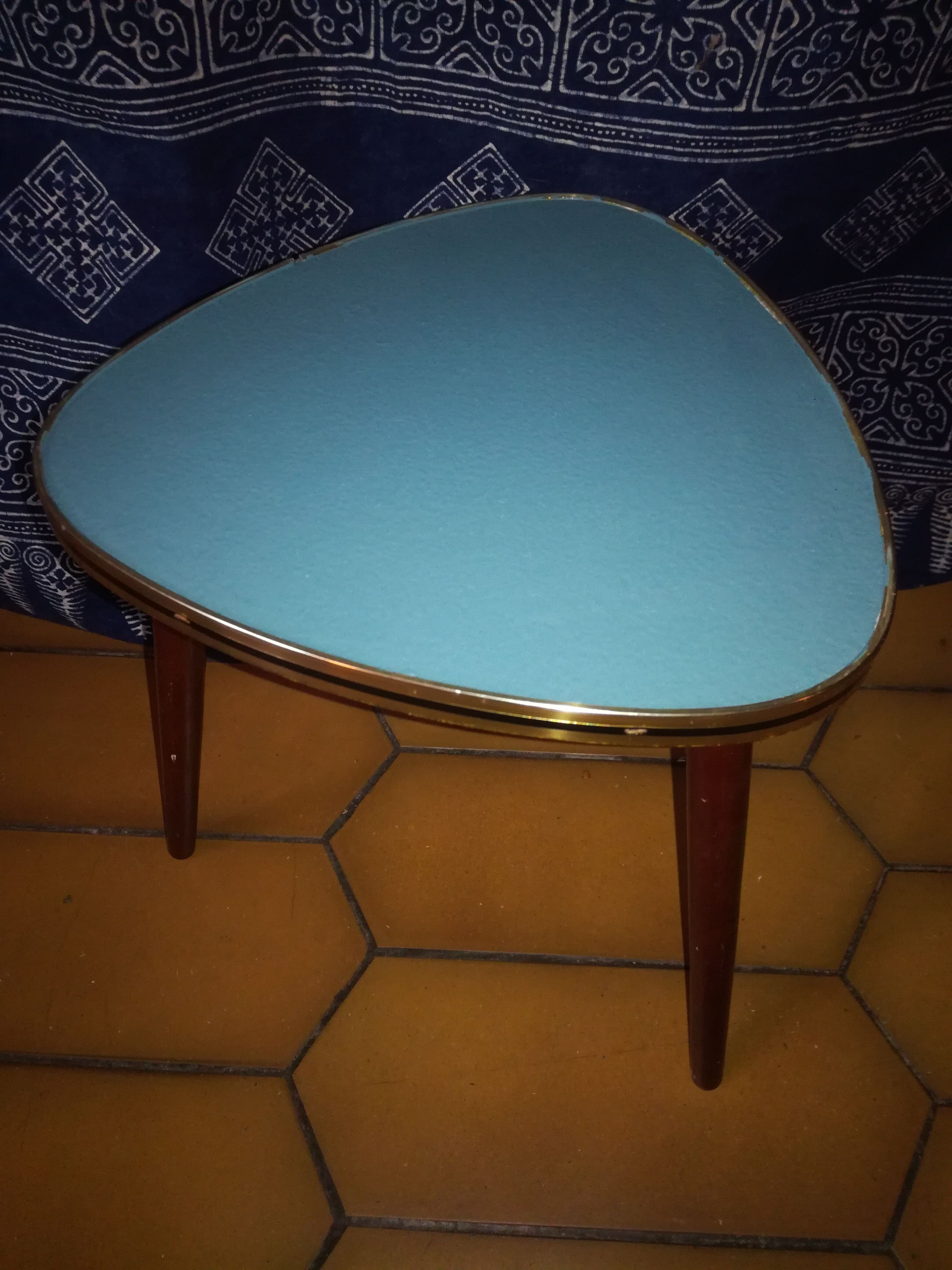 Table door plants or lamp