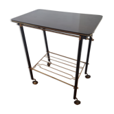Service in formica