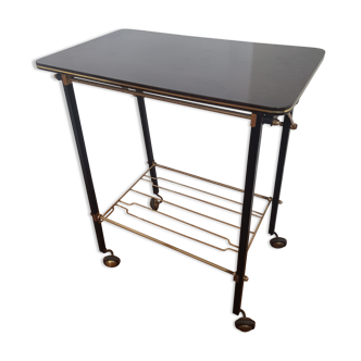 Service in formica