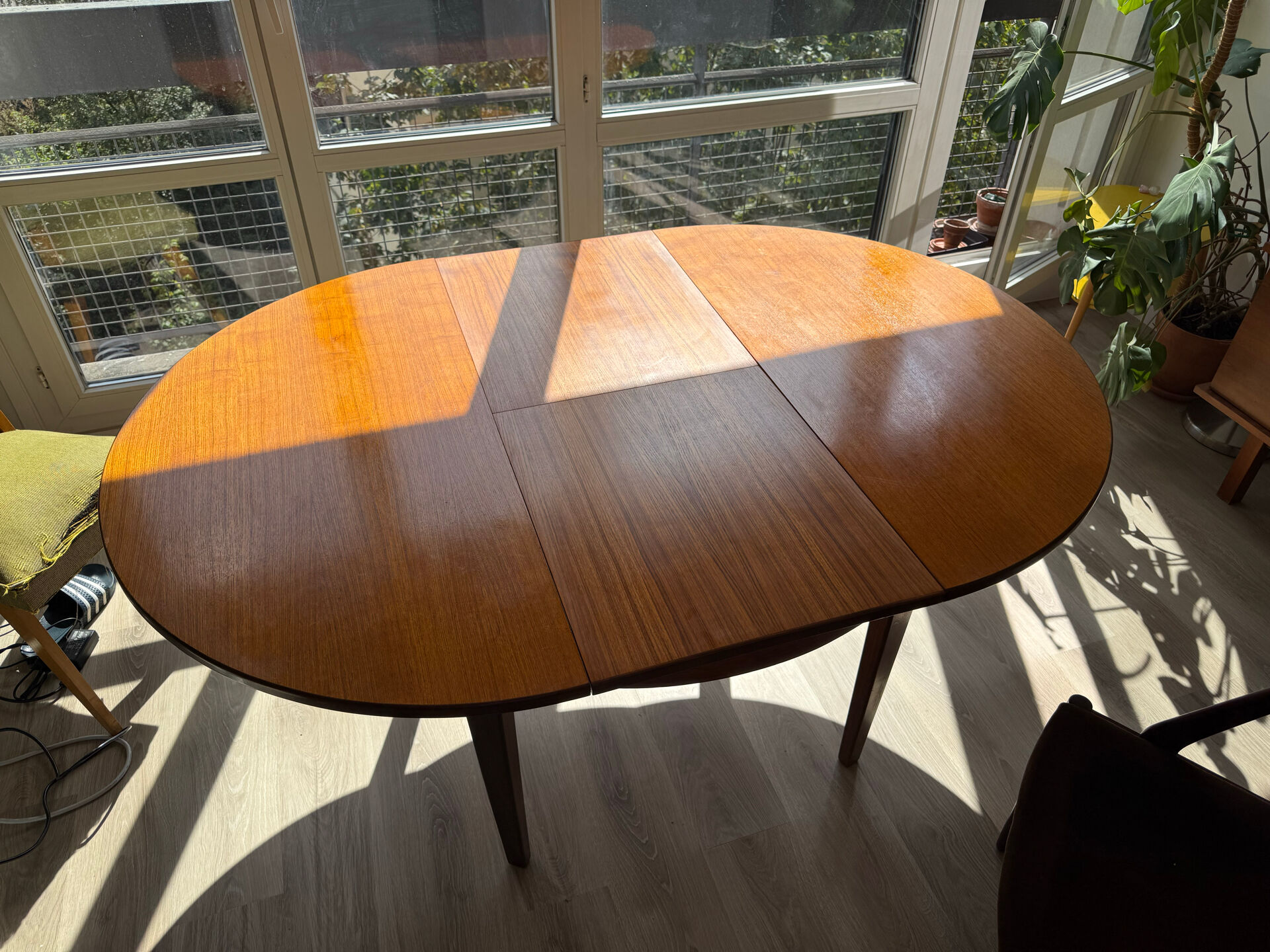 Round Dining Table
