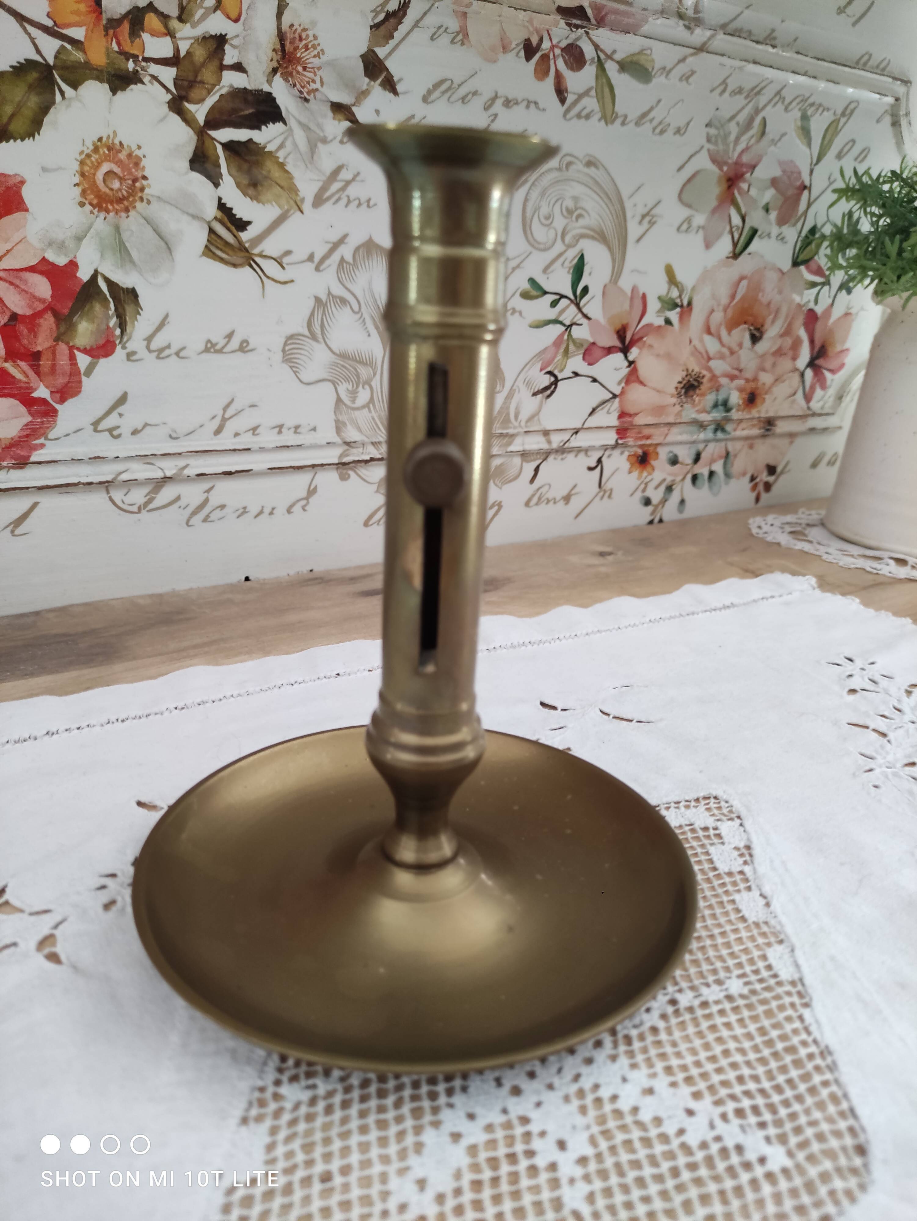 Pusher candle holder on solid brass frame
