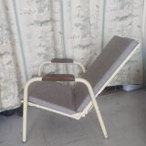 Reclining rest chair by Jean Prouvé (1954-1957)