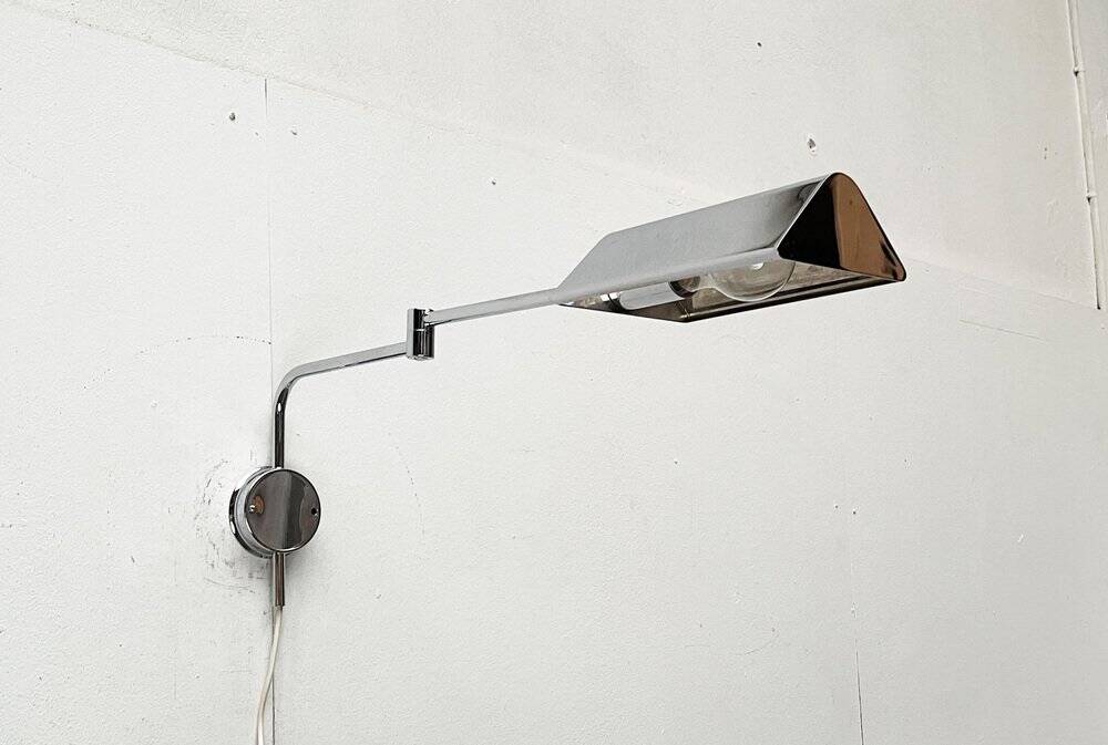 Mid-century Hollywood Regency chrome wall lamp by Florian Schulz for Interline, 1970s.