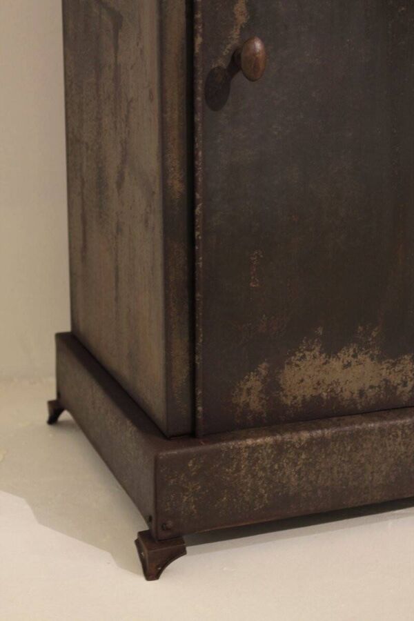 Paire de meubles en métal style Louis-Philippe