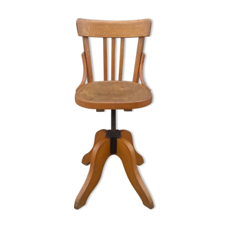 Baumann rotating chair