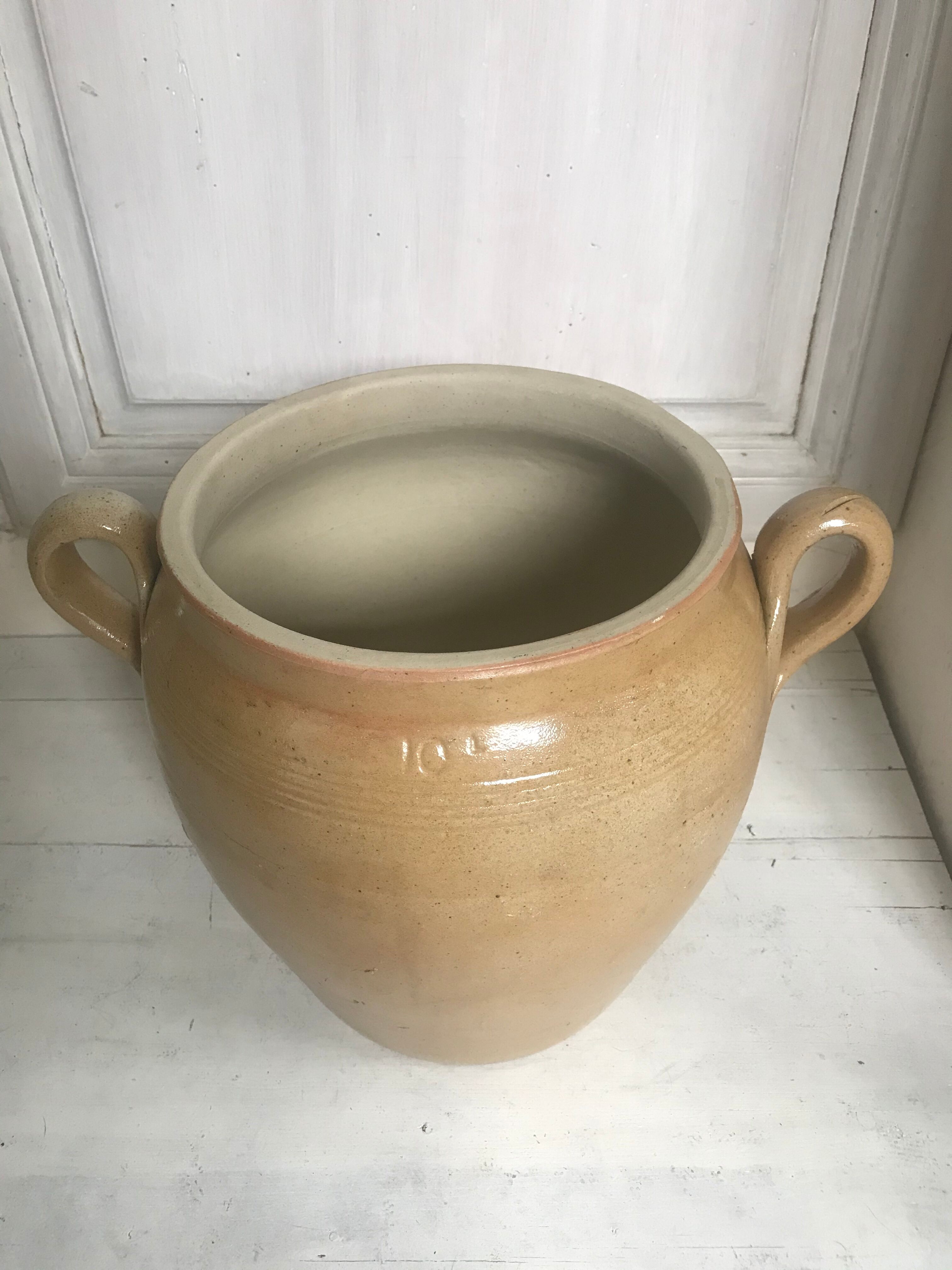 10l sandstone pot