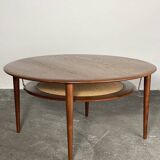 Scandinavian coffee table in teak, design by P. Hvidt & O. Mølgaard-Nielsen, 1960.