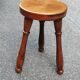 Tabouret tripode en chêne massif, France années 70