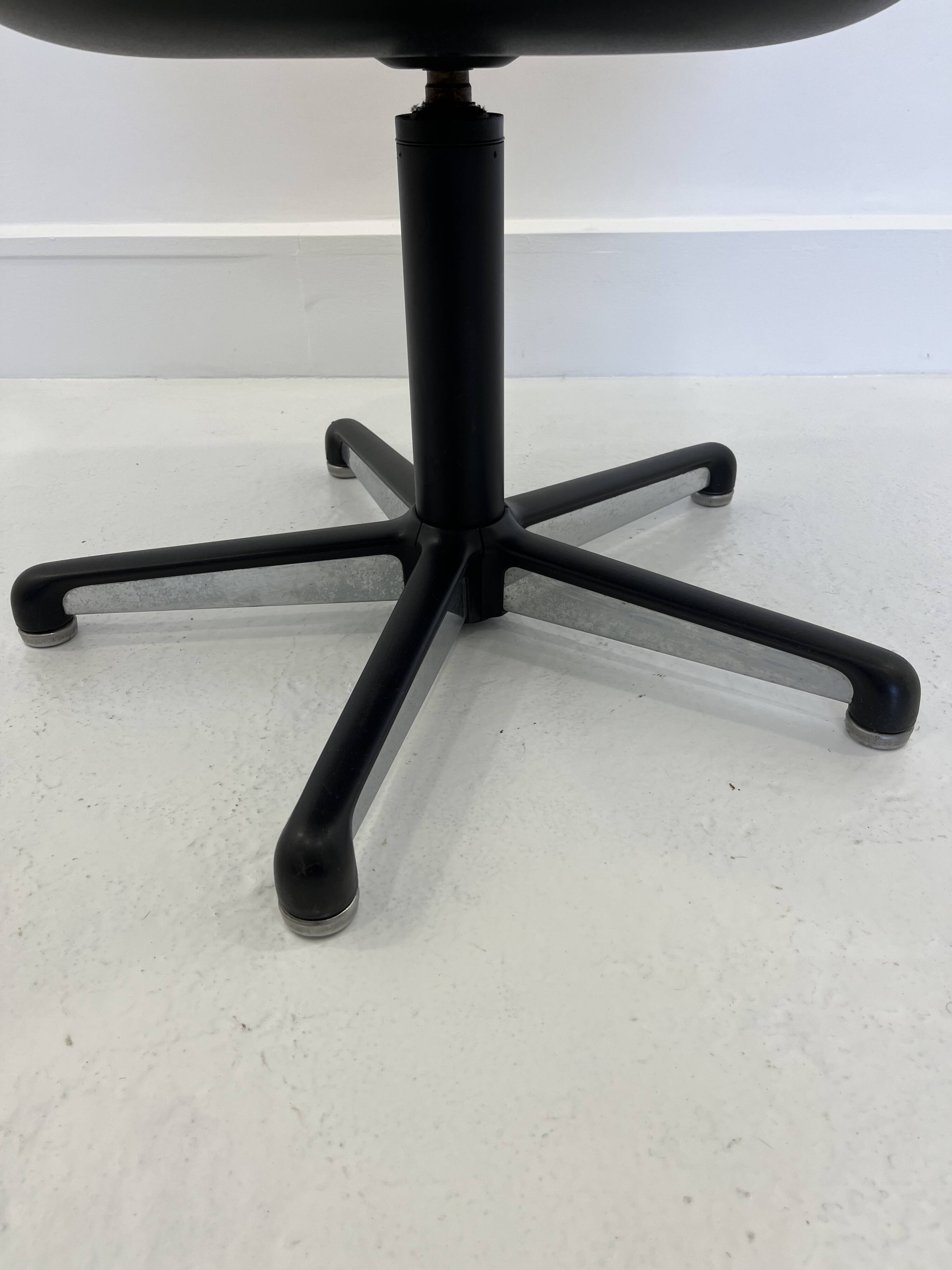 Swivel Desk Armchair Comforto, 1970s