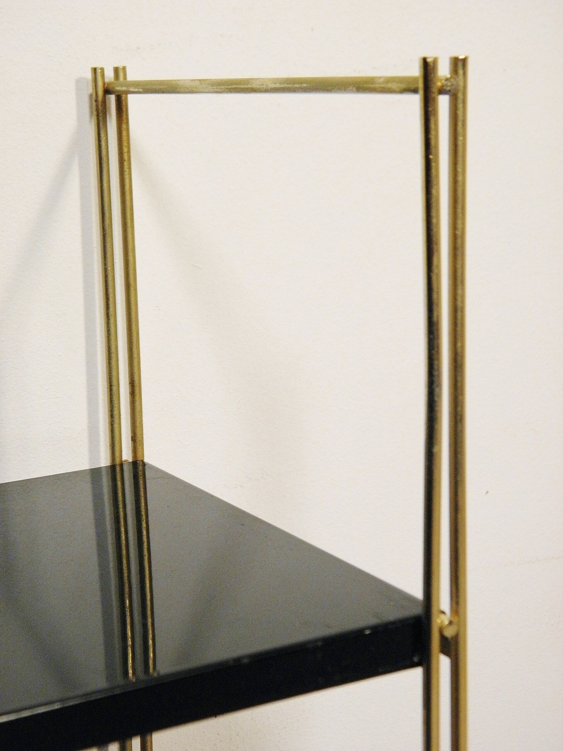 Shelves metal black and amounts Golden 60s