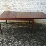 Extendable table