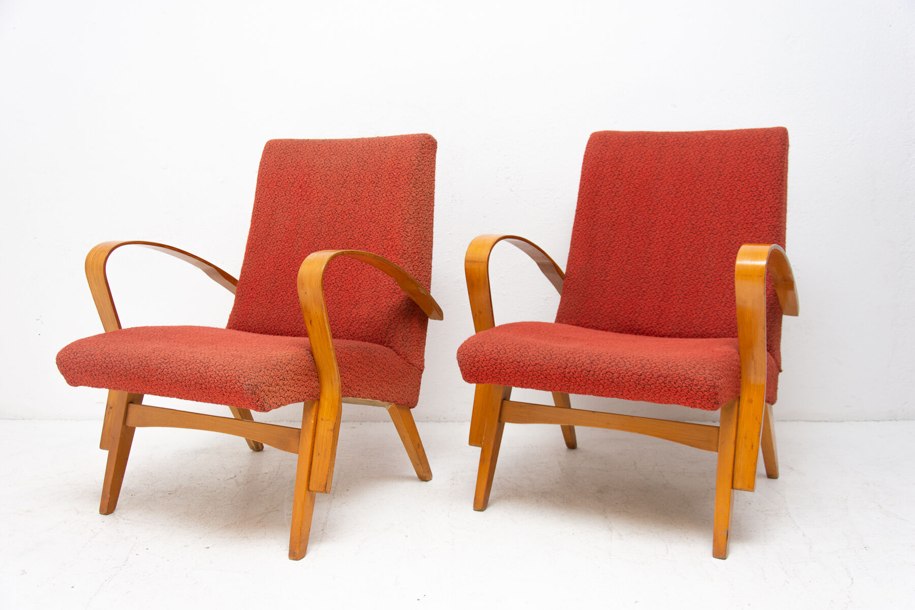 Fauteuils en bois František Jirák pour Tatra nábytok, 1960