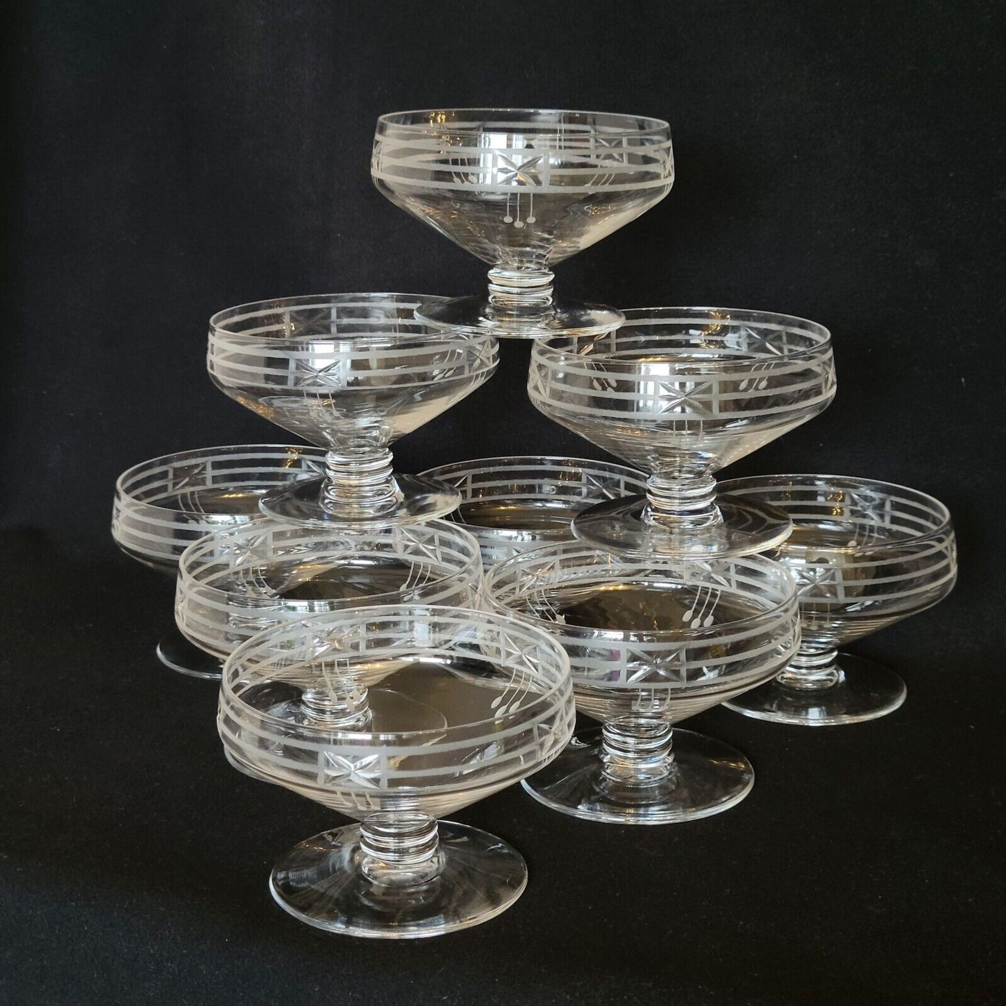 9 old champagne glasses in cut crystal and engraved art deco