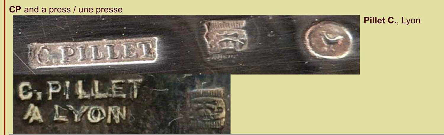 Salière double en cristal taillé signée Baccarat avec monture en métal