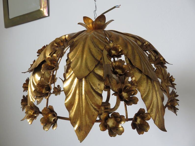 Gold leaf floral ceiling light in gold metal 70
