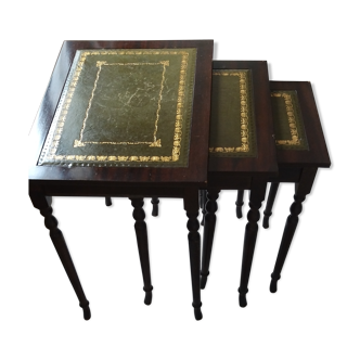 Pull out tables