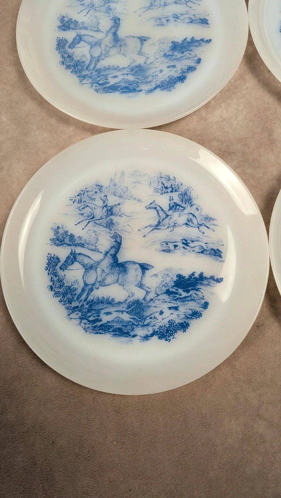 Lot de 6 assiettes Arcopal motif Chasse à courre