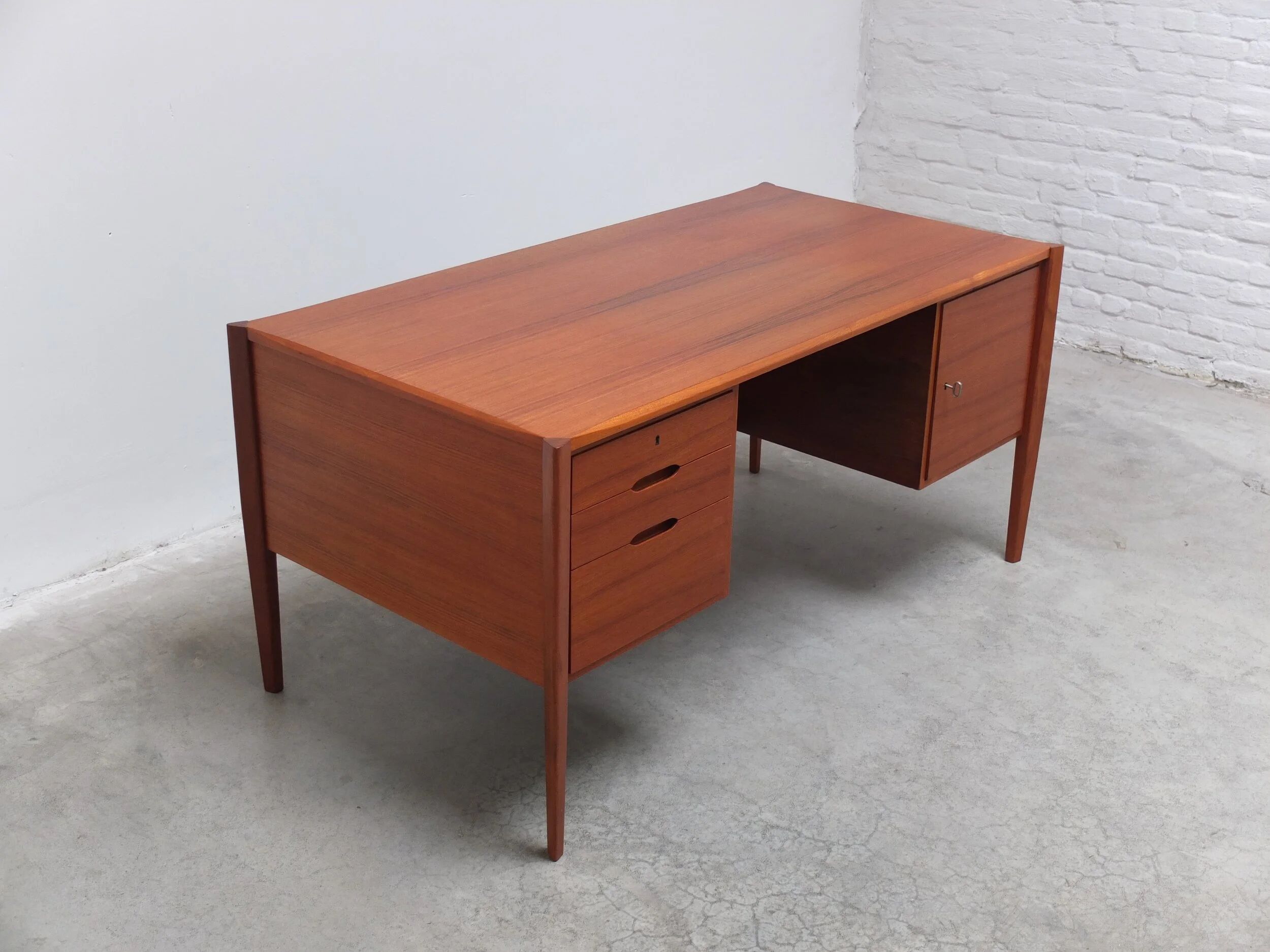 Freestanding desk with Bookshelf by Wilhelm Renz, 1960s