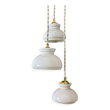 Vintage triple suspension lampshade in white opaline.