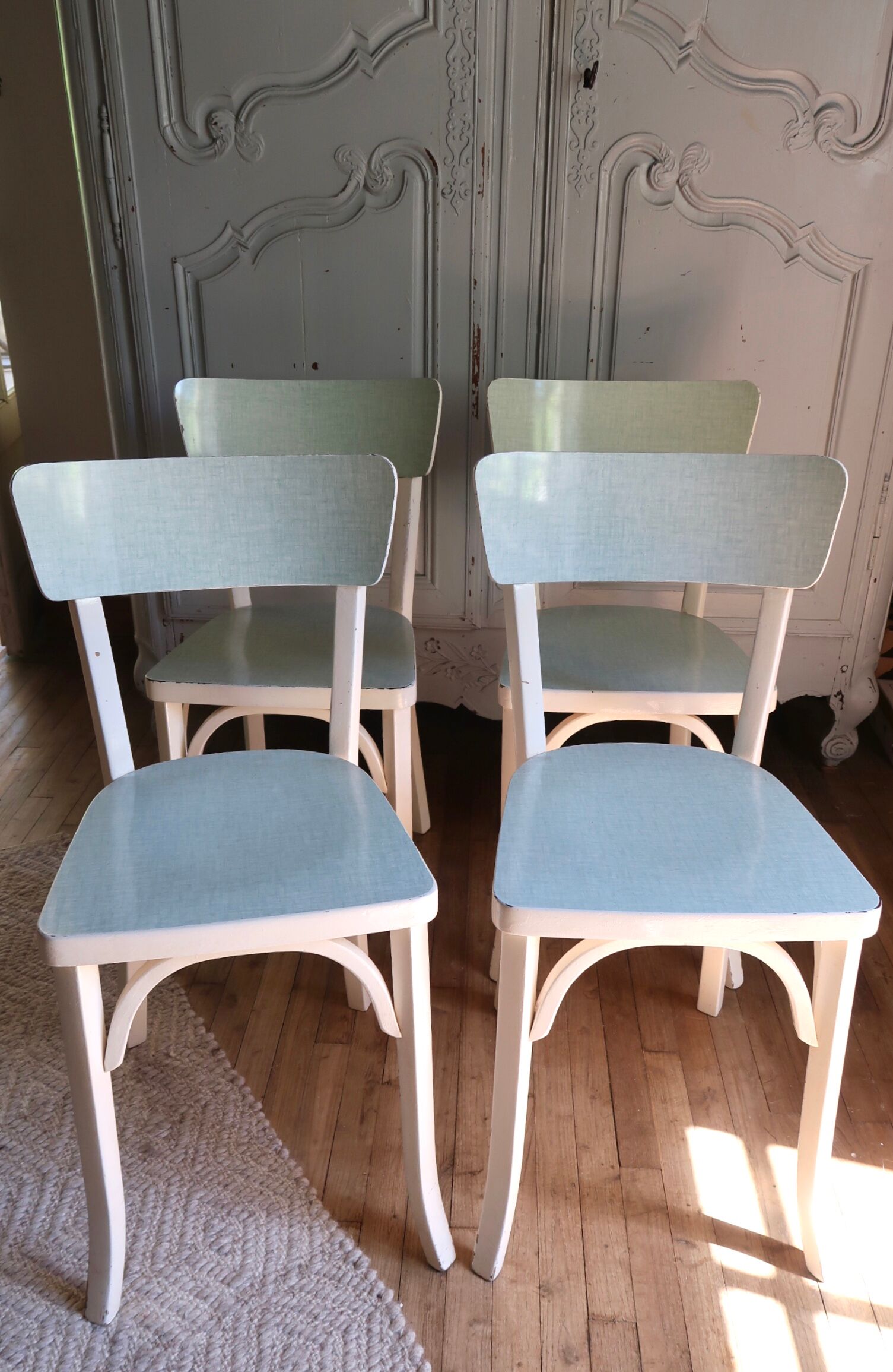 Lot de 4 chaises bistrot Baumann en bois et formica