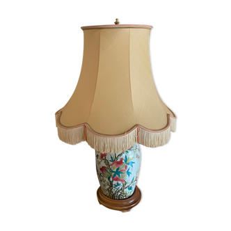 Chinese porcelain lamp with pomegranate decorations
