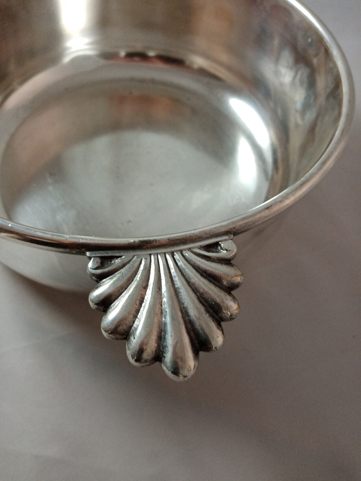 Old hollow plate silver metal handles shells