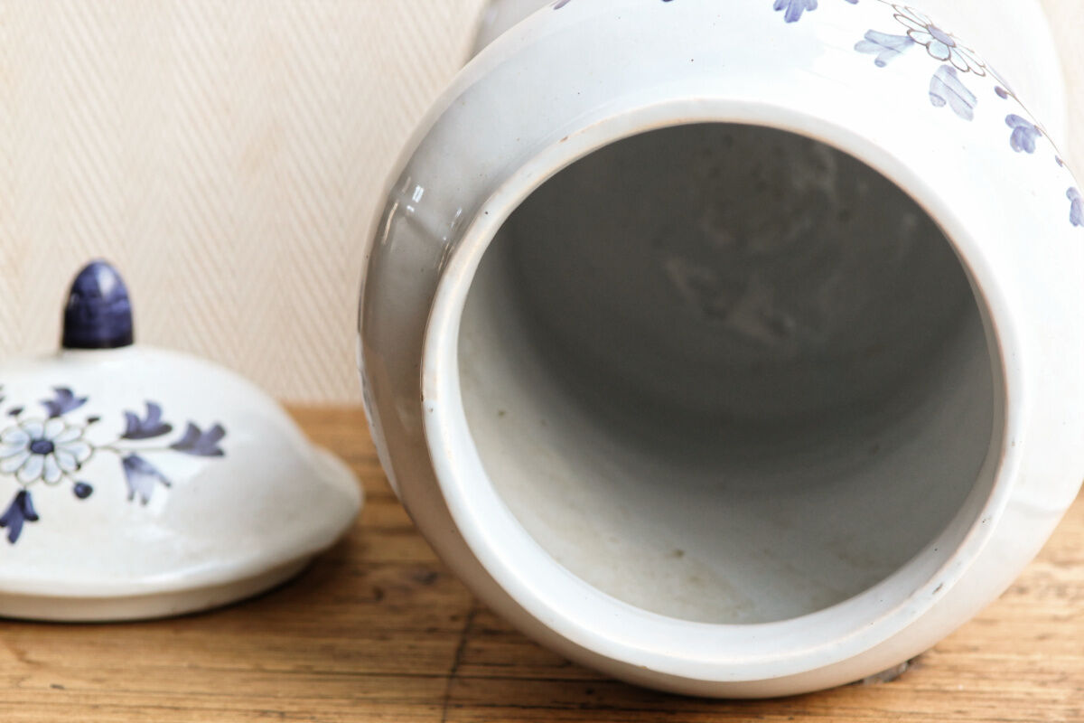 Important medicine jar signed