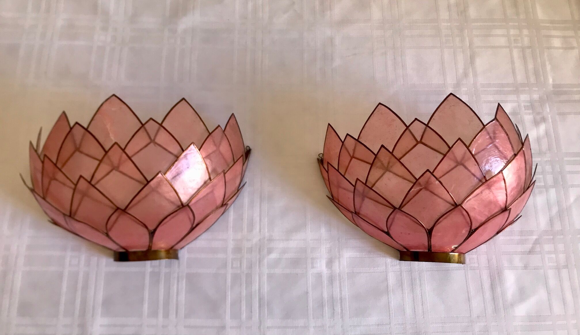 Mother-of-pearl lotus wall lamps