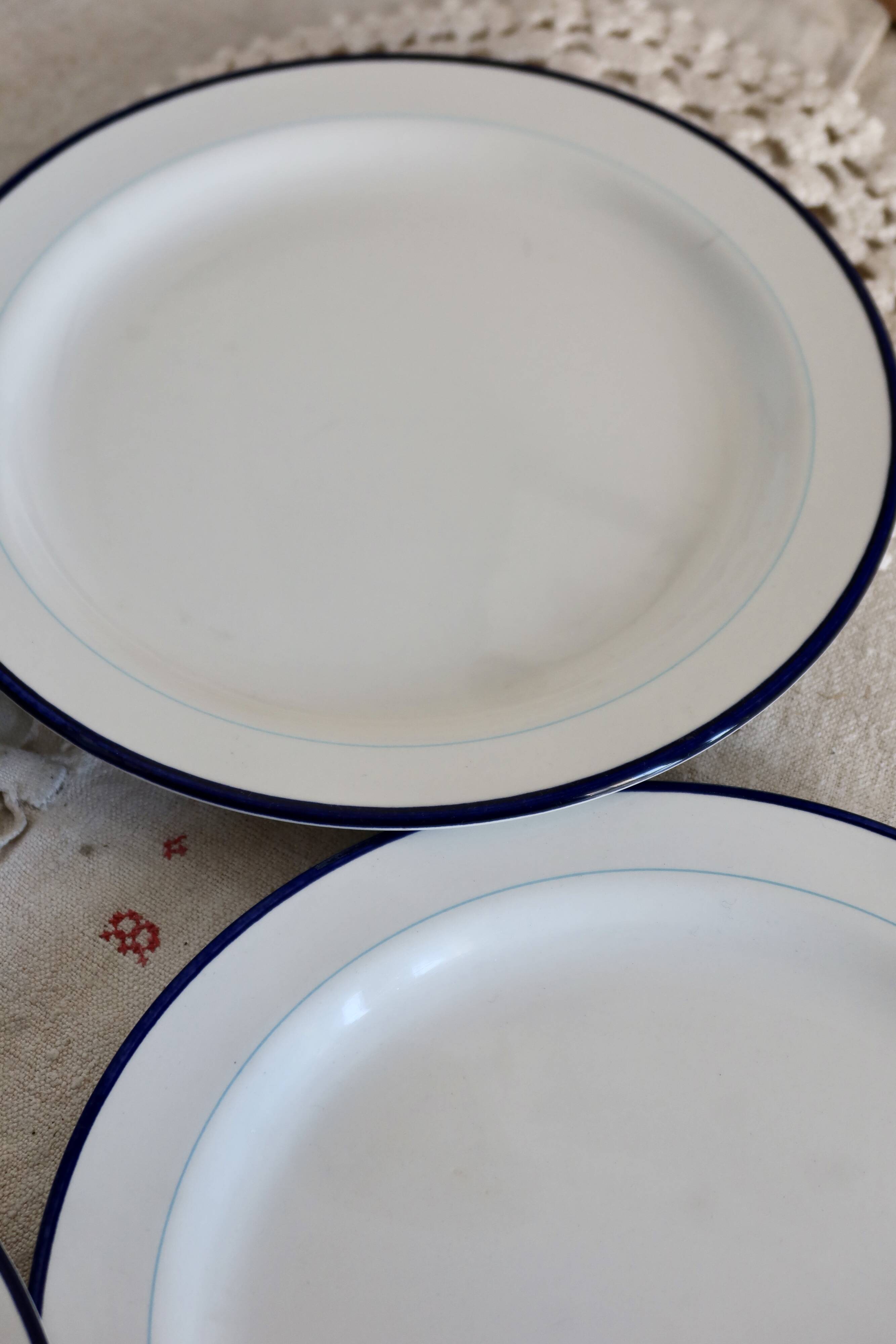 4 vintage Italian blue and white porcelain Nueva Fontebasso dinner plates