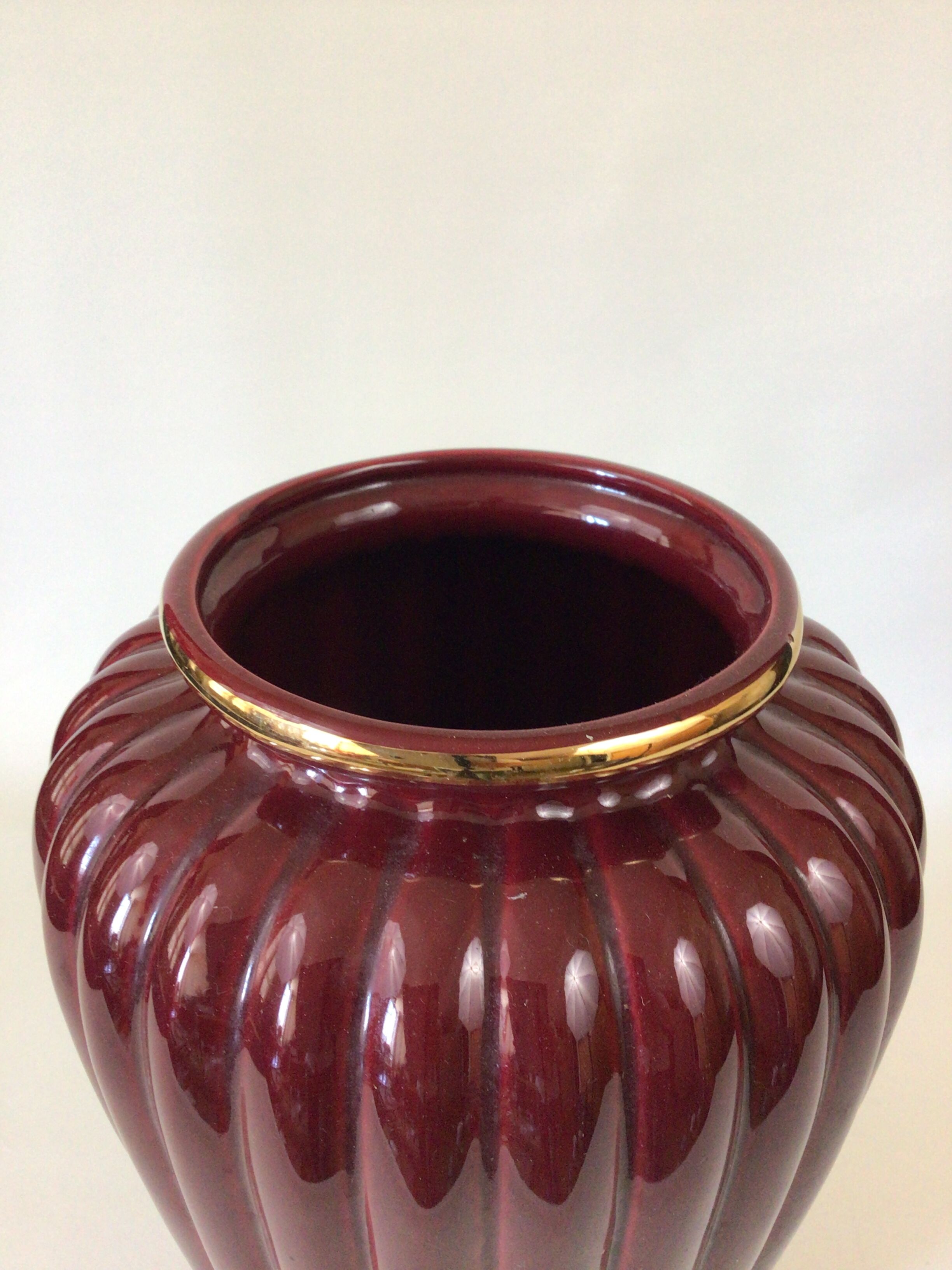 H.36 red ceramic vase