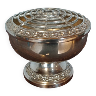 Ianthe of England Round Silver Flower Pick