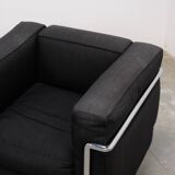 LC2 armchair in black fabric – Design Le Corbusier, Pierre Jeanneret & Charlotte Perriand, 60s