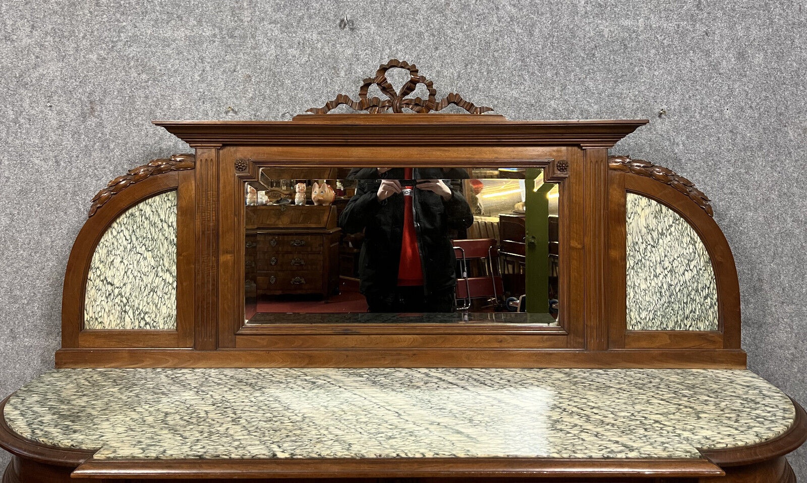 Sideboard in a row Louis XVI half-moon walnut around 1850