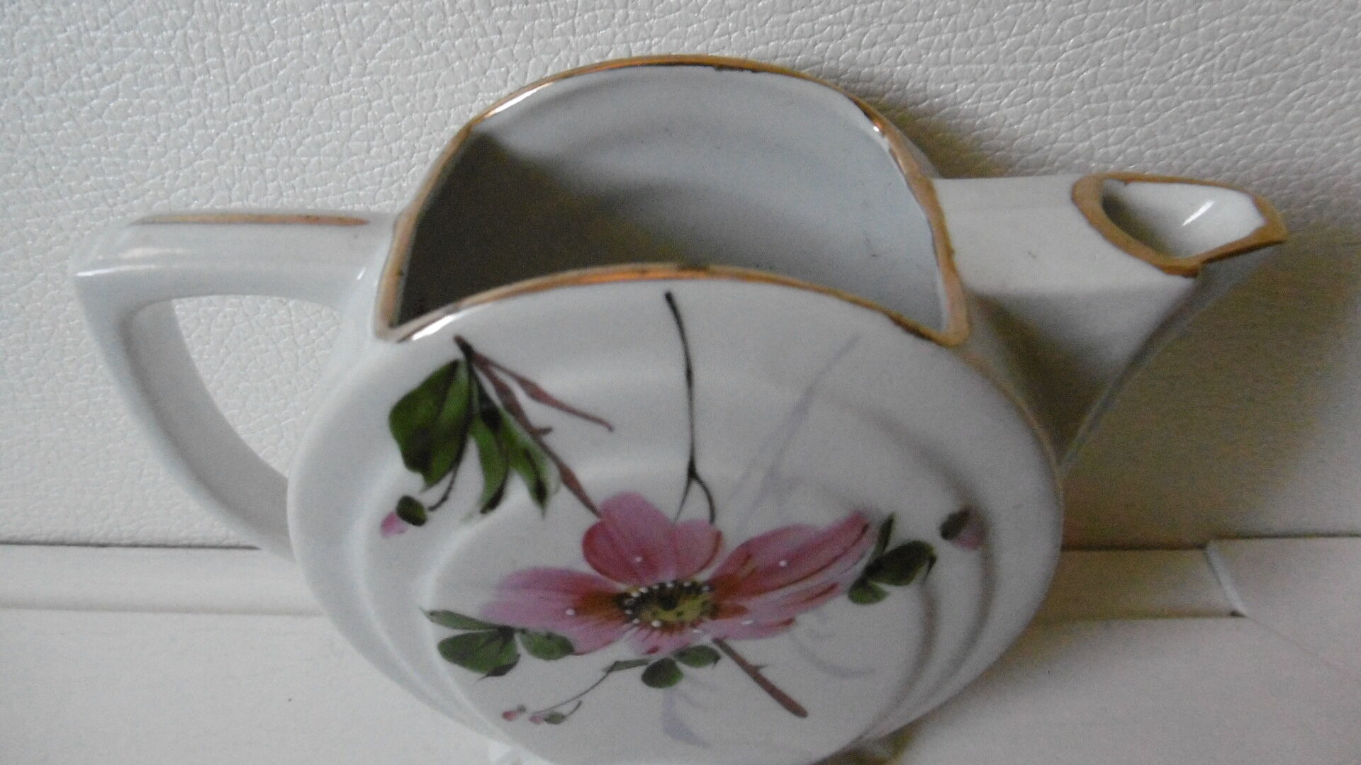 Milk jar, tea or porcelain tea