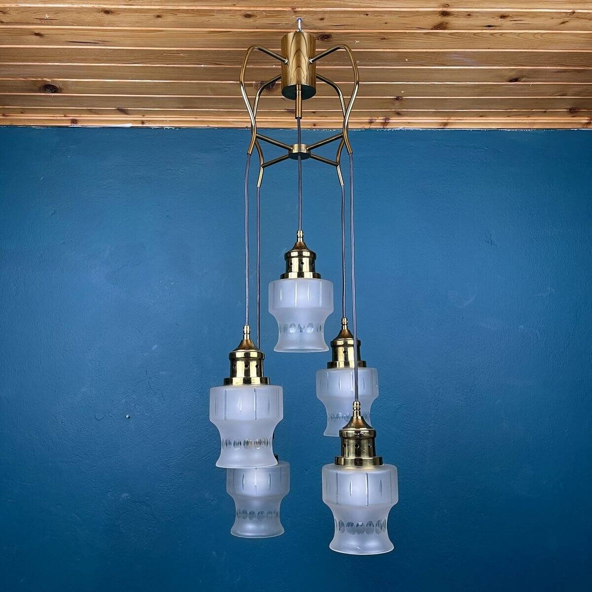 Mid-century glass cascade chandelier, Italy, 1970s.