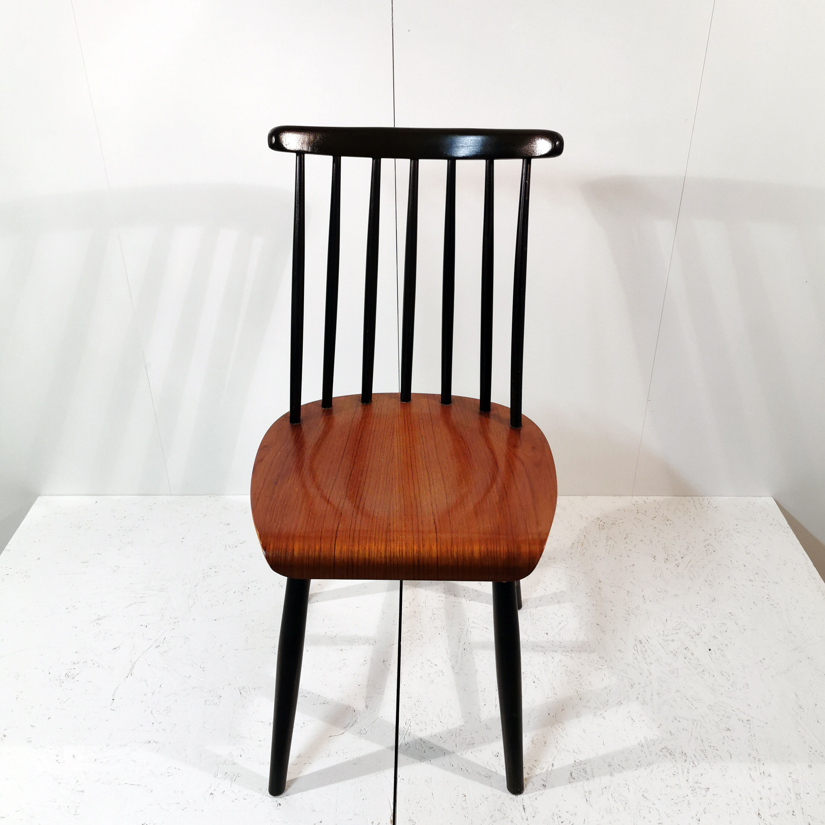 "Fanett" chair by Ilmari Tapiovaara 1950