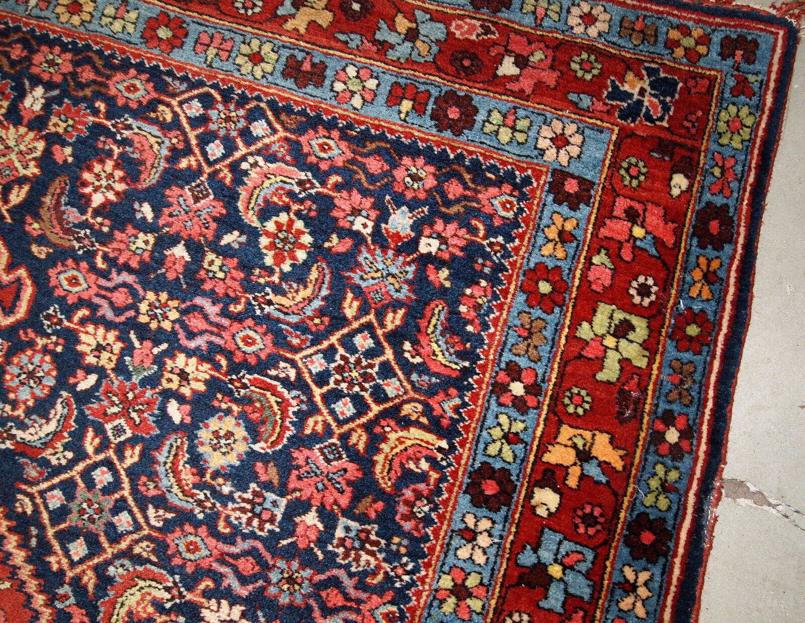 Handmade antique Persian Bidjar rug 4.5' x 5.6' (137cm x 170cm) 1900s - 1B740