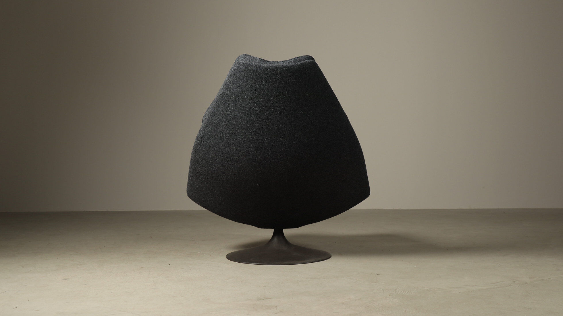 Fauteuil lounge Artifort F588 avec repose-pieds par Geoffrey Harcourt, 1967