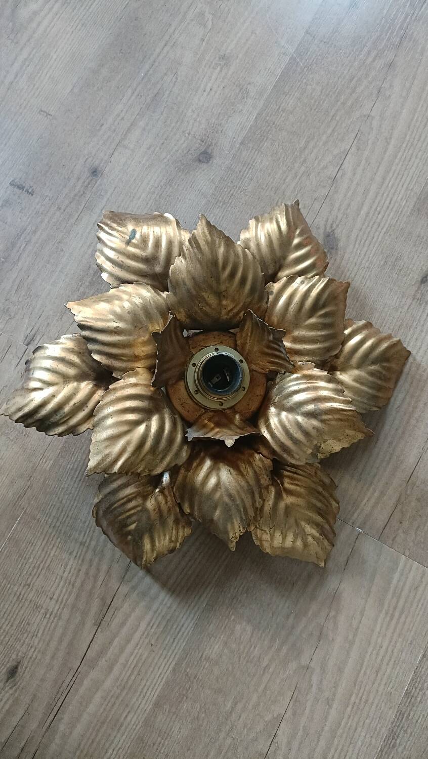 Gold Masca flower wall light