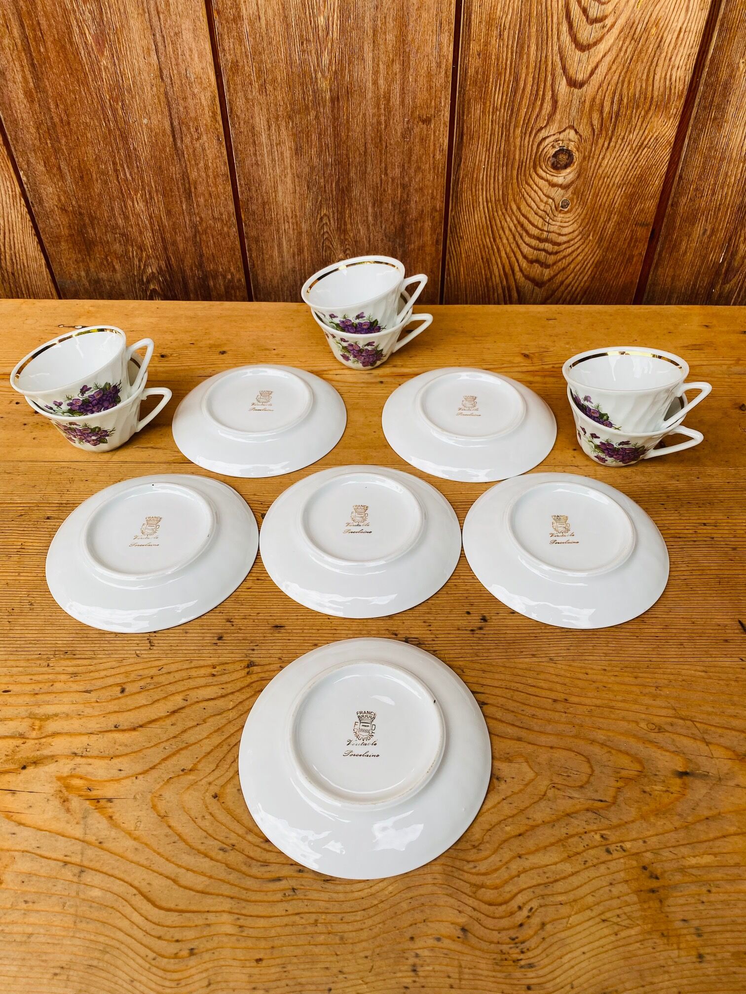 Set of 6 cups and under coffee cups in fine porcelain from Chauvigny, made in France.