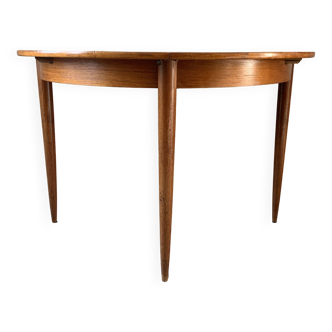 Vintage scandinavian table from the 60s extendable with butterfly extension