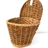 Ancien cache-pot en rotin à suspendre