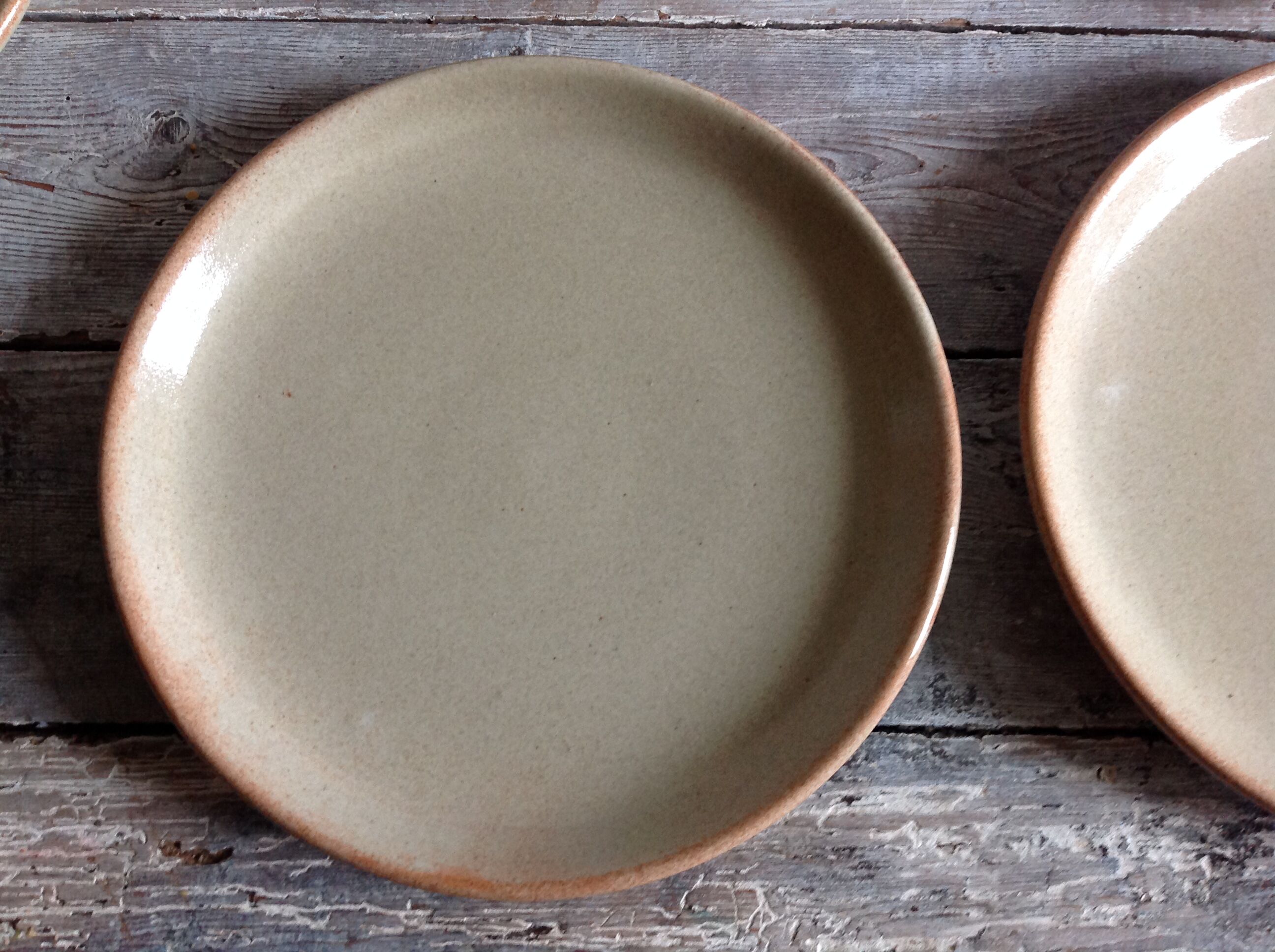 Lot of 5 sandstone dessert plates