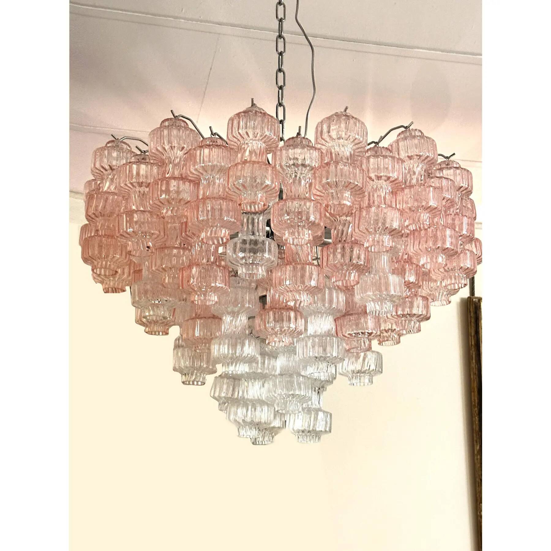 Romantic Venetian Pink "Rigadin Manubri" Murano Glass Chandelier in Venini